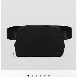 Lululemon Everywhere Belt Bag